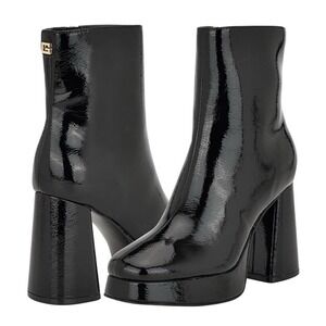 GUESS Danca‎ Platform Rounded toe
Flared block heel ankle boot bootie